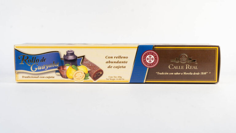 Rollo de Guayaba relleno de Cajeta — Calle Real, dulces morelianos