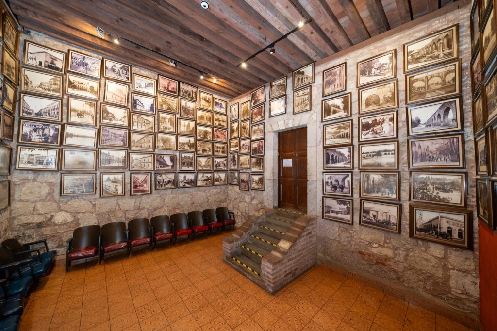 Galería de fotografías históricas de Morelia en el Museo del Dulce Calle Real